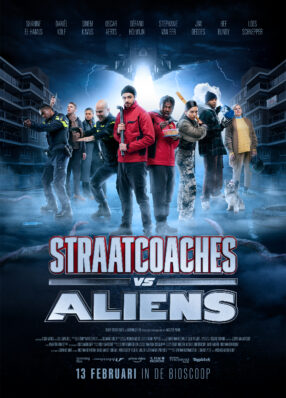 STRAATCOACHES vs. ALIENS